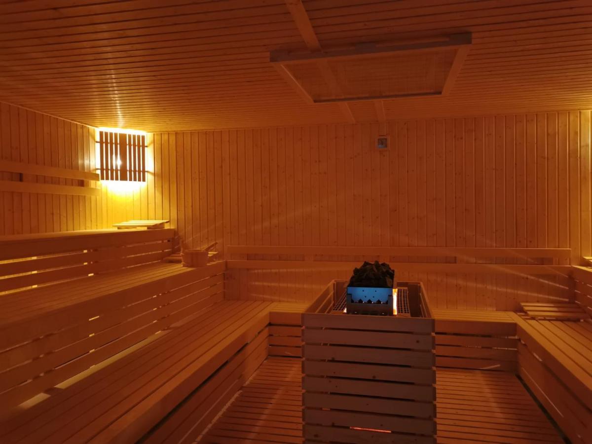 Hotel Skal Medi Spa & Resort 尤斯托尼莫斯基 外观 照片
