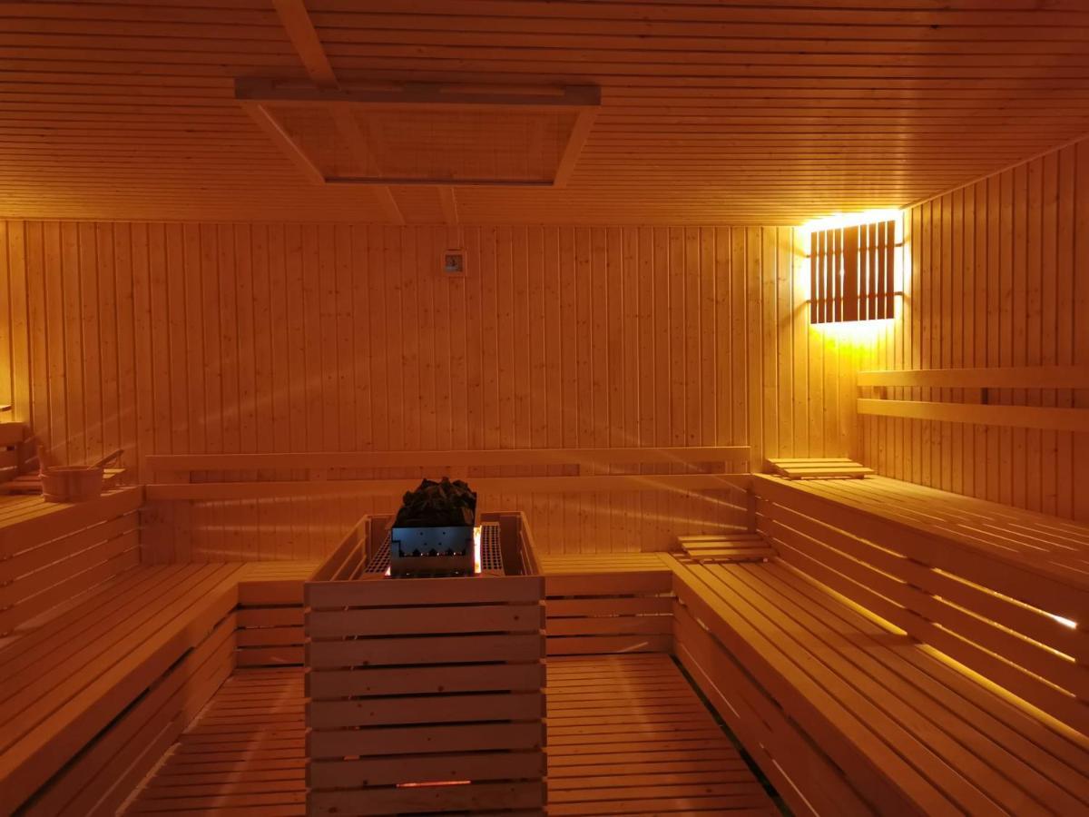 Hotel Skal Medi Spa & Resort 尤斯托尼莫斯基 外观 照片
