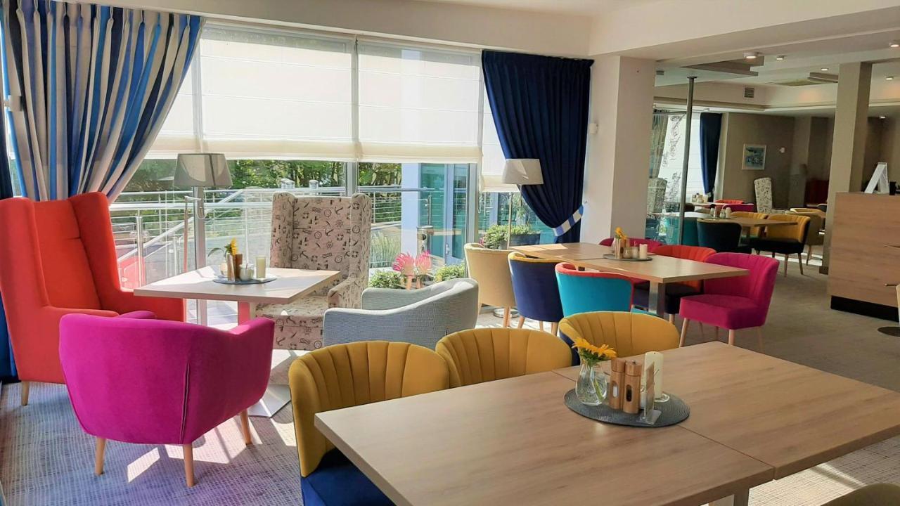 Hotel Skal Medi Spa & Resort 尤斯托尼莫斯基 外观 照片