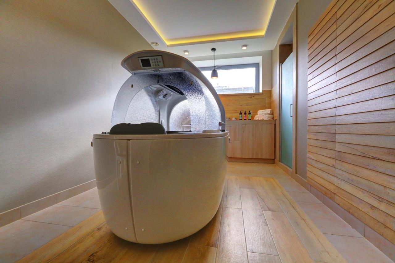 Hotel Skal Medi Spa & Resort 尤斯托尼莫斯基 外观 照片
